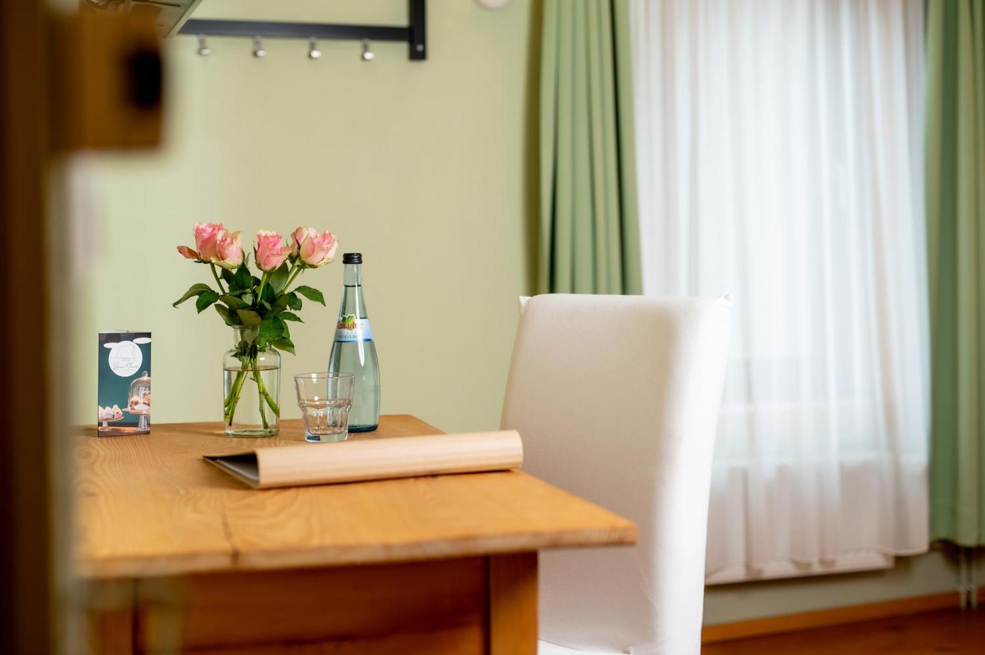 Josis Klause Cafe Pension Albstadt Zimmer foto